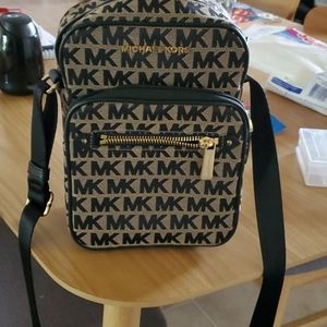 Mk purse